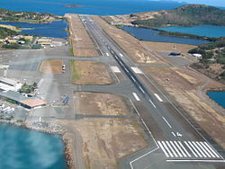 250px-great_barrier_reef_airport