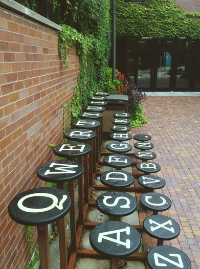Park Bench. qwerty