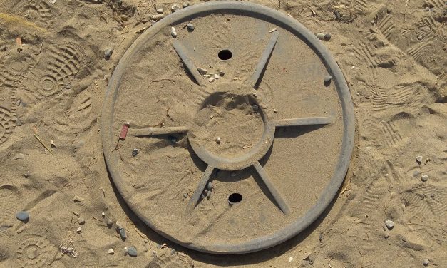 Manhole Cover Report: from the Silk Road north of Hotan, China