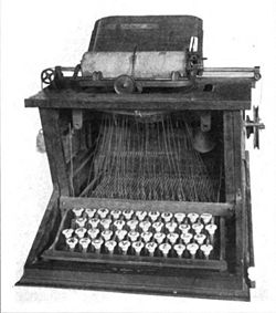 250px-sholes_typewriter